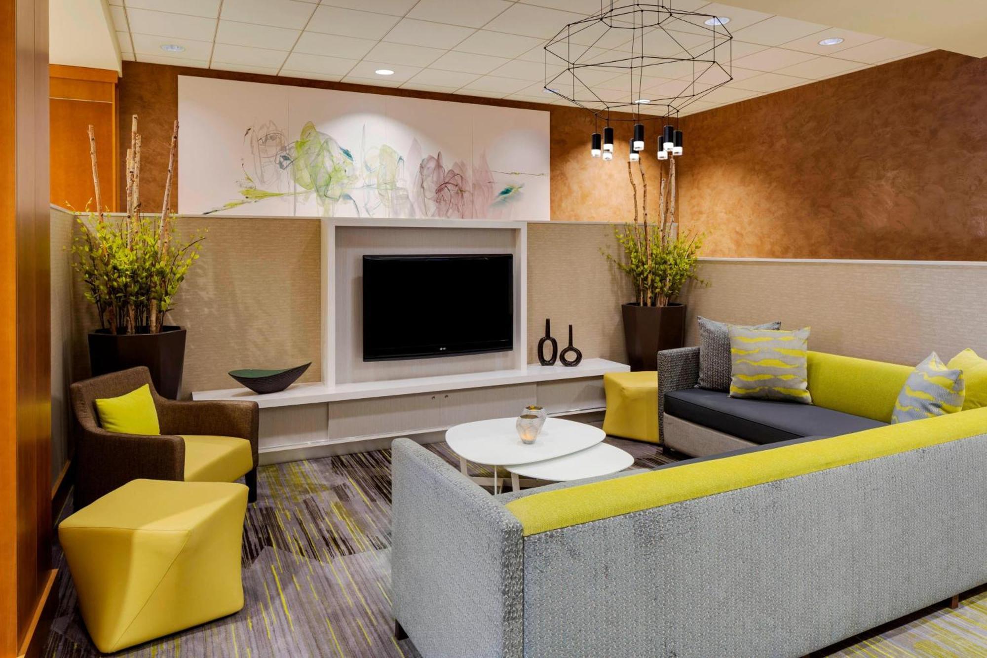 Hotel Courtyard By Marriott Boston Logan Airport Exterior foto