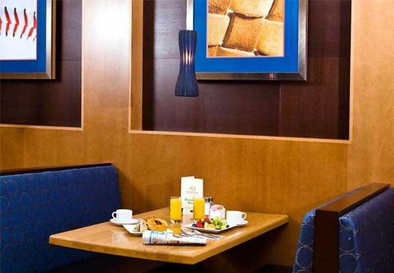 Hotel Courtyard By Marriott Boston Logan Airport Exterior foto